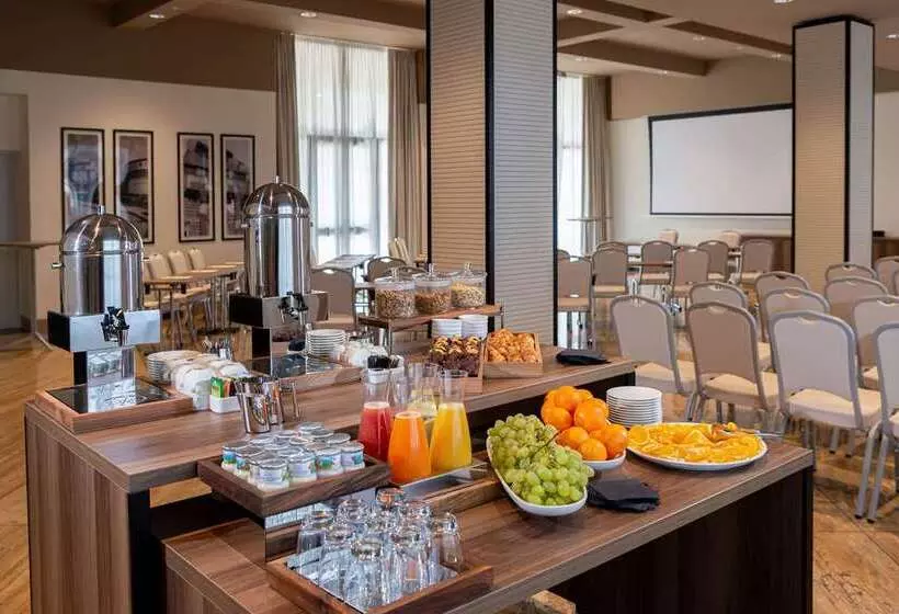 هتل Doubletree By Hilton Brescia