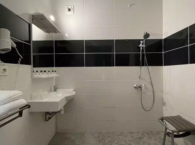 酒店 Hôtel Restaurant Kyriad Direct Dijon Nord Zenith Toison D Or