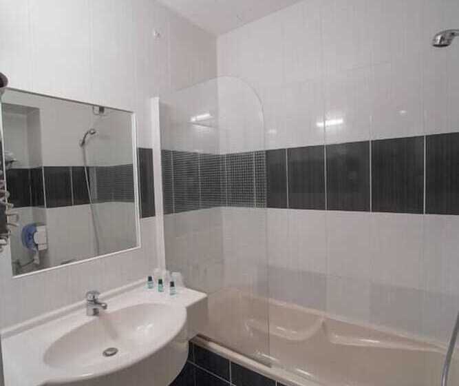 فندق Hôtel Restaurant Kyriad Direct Dijon Nord Zenith Toison D Or