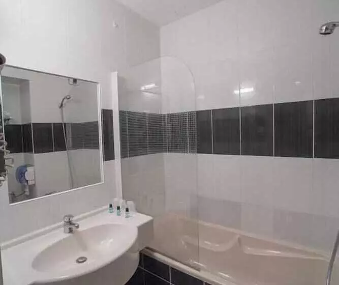 酒店 Hôtel Restaurant Kyriad Direct Dijon Nord Zenith Toison D Or