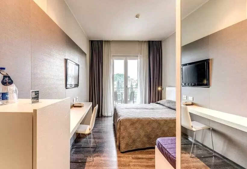 Отель Isola Sacra