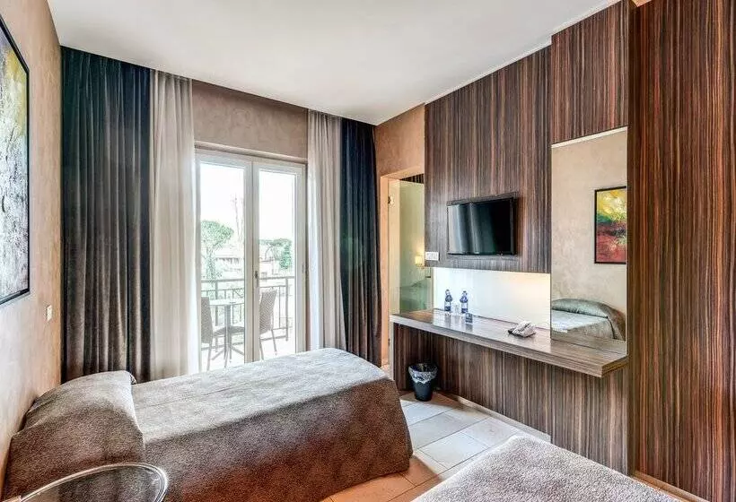 Отель Isola Sacra