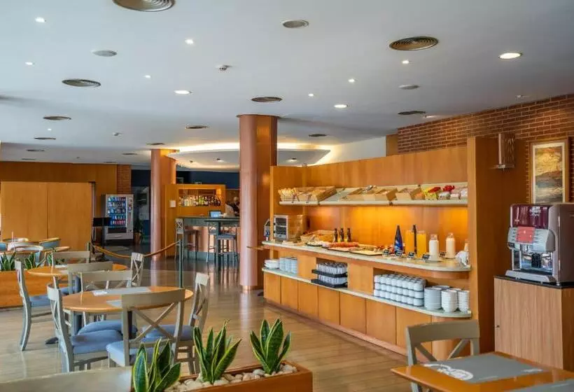 酒店 Posadas De Espana Pinto