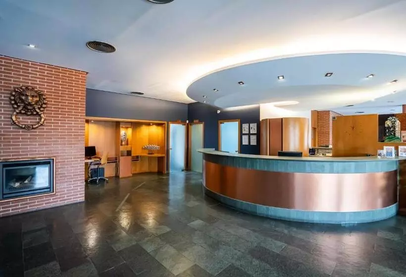 酒店 Posadas De Espana Pinto