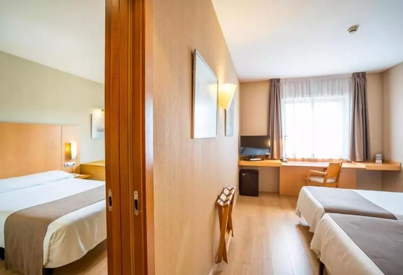 酒店 Posadas De Espana Pinto