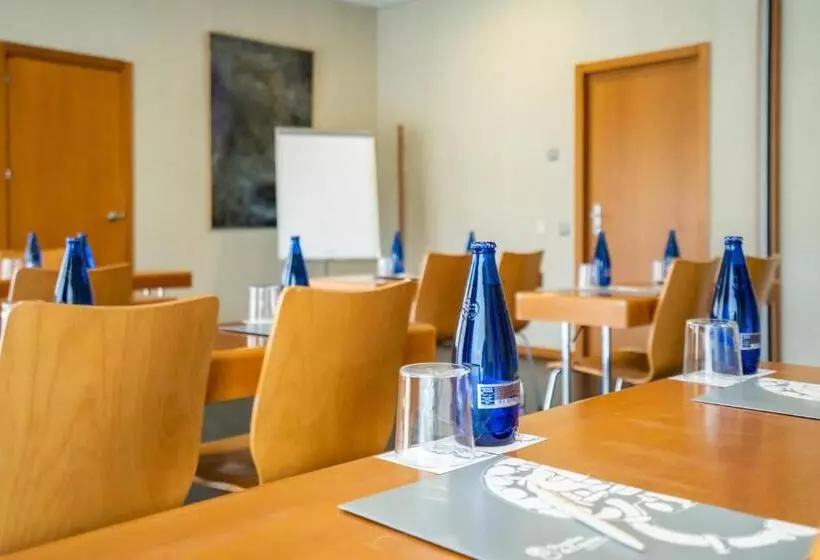 酒店 Posadas De Espana Pinto