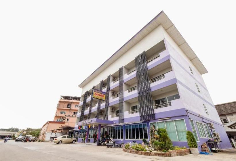 호텔 Oyo 689 Treeyapat Place