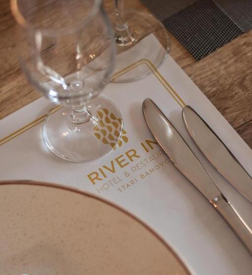هتل River Inn
