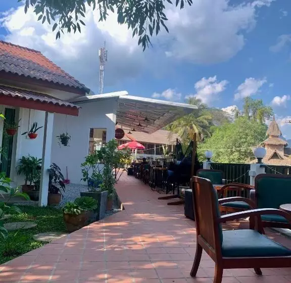 Majatalo River View Villas