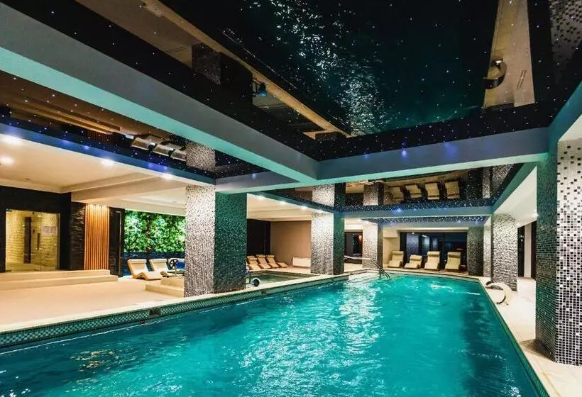 Lomakeskus Carpat Inn