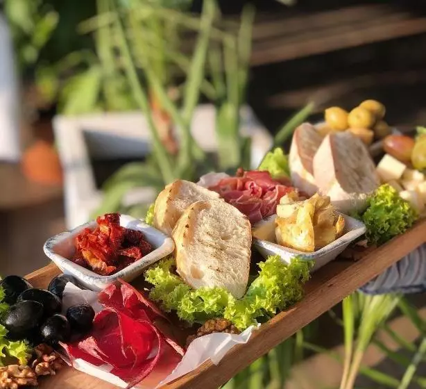 هتل старый бастион