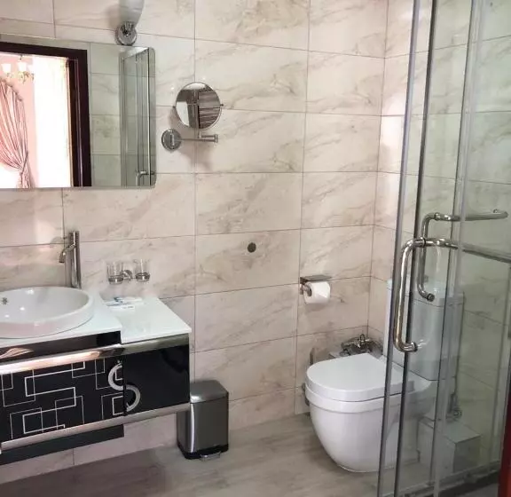 هتل старый бастион