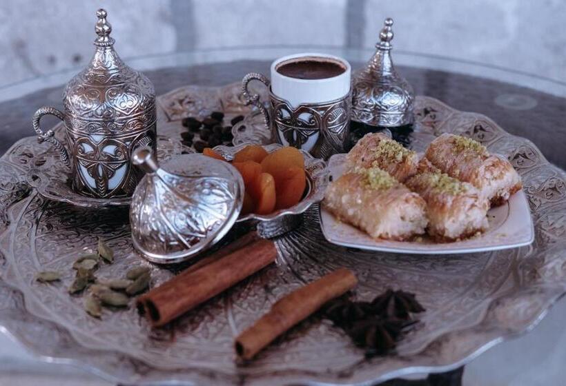 هتل старый бастион