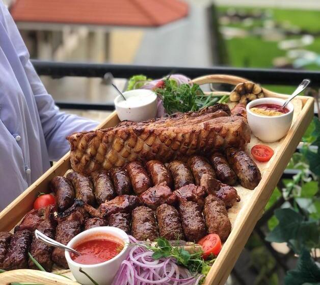 هتل старый бастион