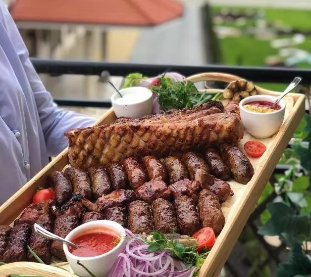 هتل старый бастион