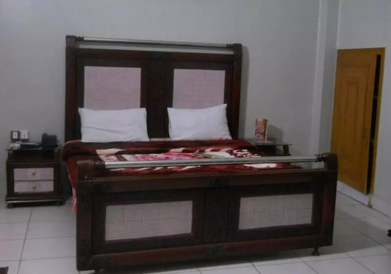 هتل Sunrise Guest House Multan