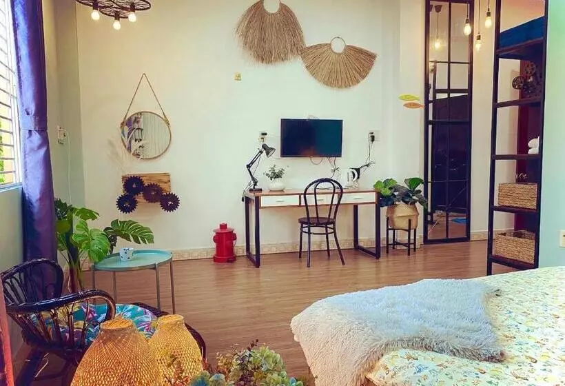 پانسیون Emerald Boutique Stay