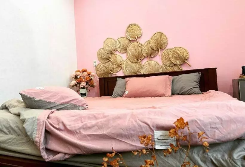 پانسیون Emerald Boutique Stay