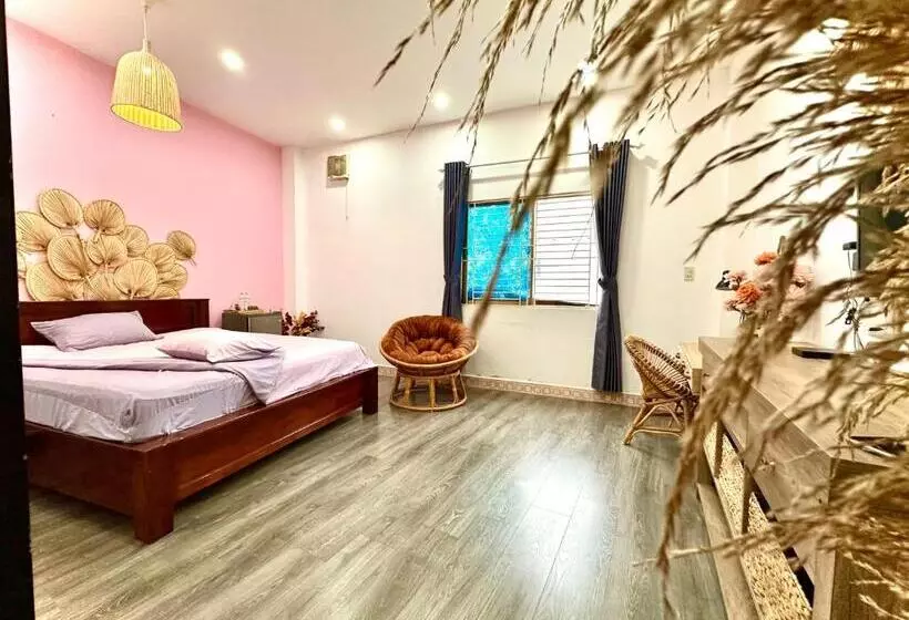 پانسیون Emerald Boutique Stay