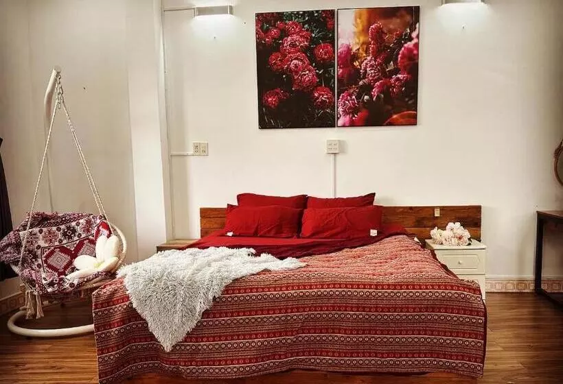 پانسیون Emerald Boutique Stay