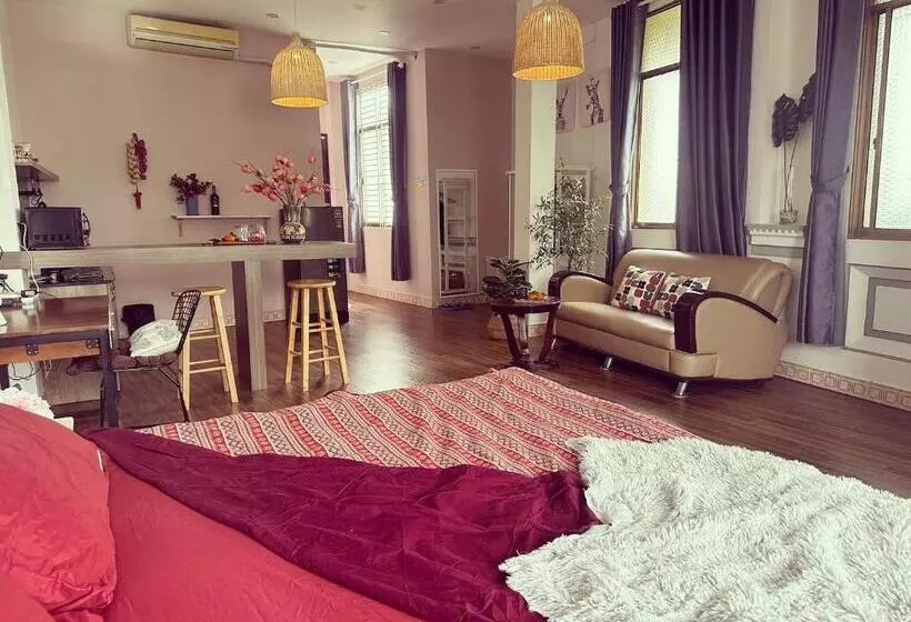 پانسیون Emerald Boutique Stay