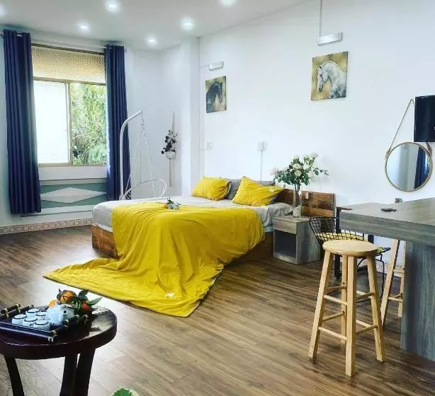پانسیون Emerald Boutique Stay