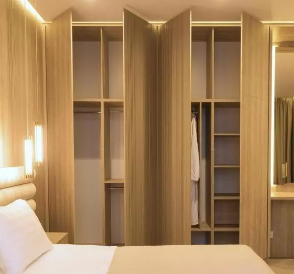 Amsterdam Hotel Aktobe