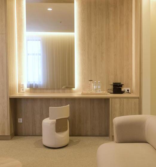 Amsterdam Hotel Aktobe