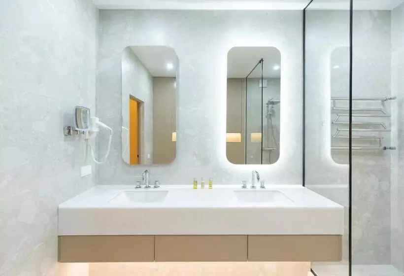 Amsterdam Hotel Aktobe