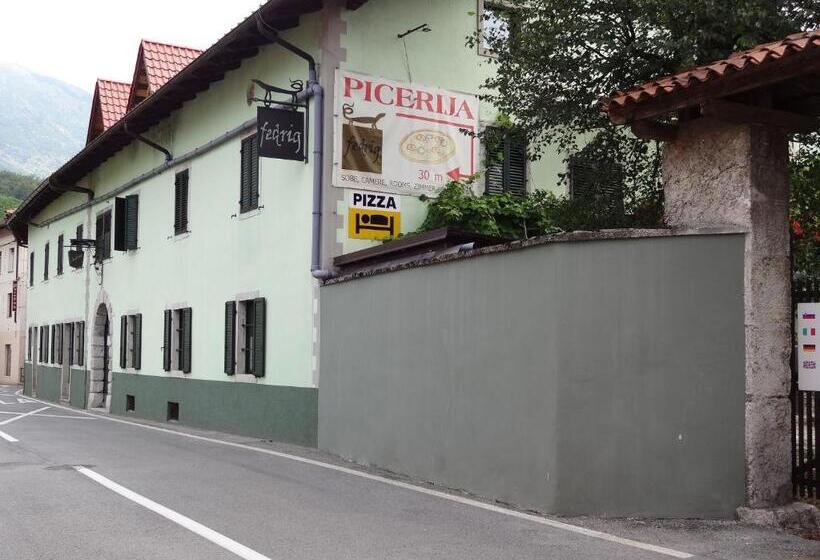 تختخواب و صبحانه Fedrig Rooms With Bathroom & Hostel Rooms