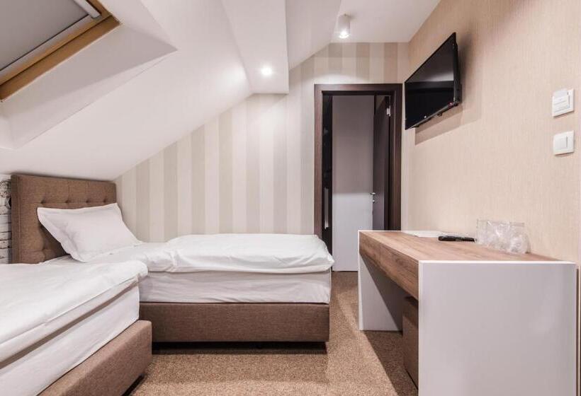 هاستل Centrum Sobe Rooms čačak
