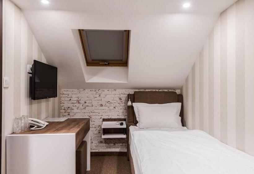 هاستل Centrum Sobe Rooms čačak