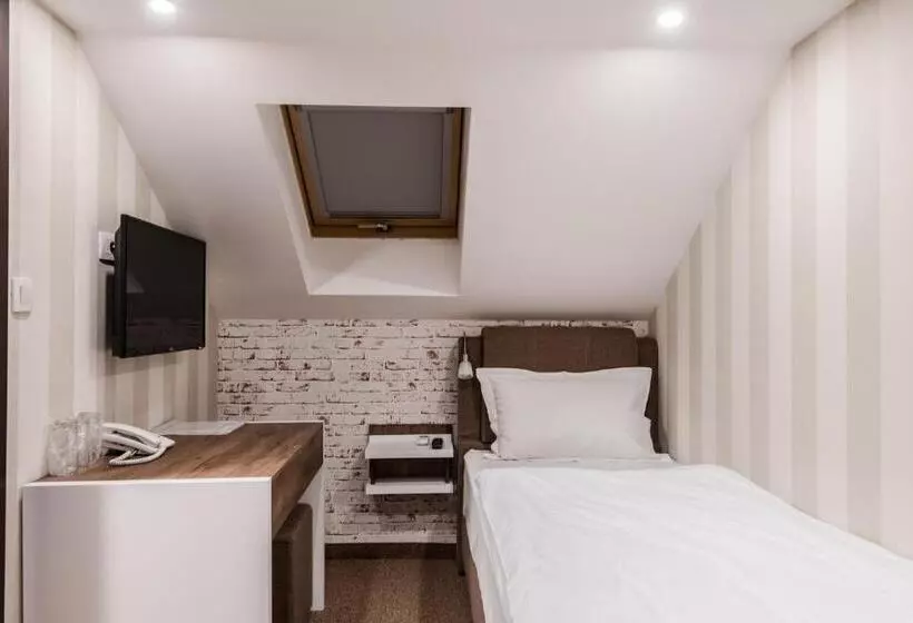 هاستل Centrum Sobe Rooms čačak