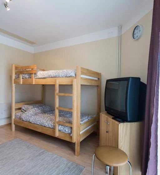 Hostel Day 'n' Night