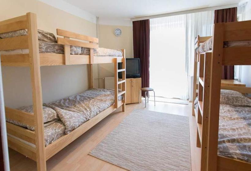 Hostel Day 'n' Night