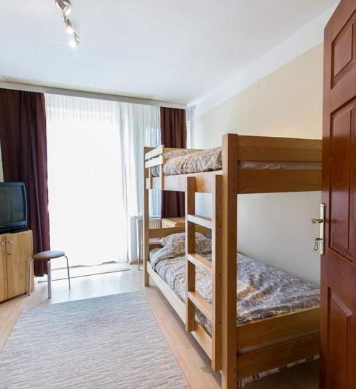 Hostel Day 'n' Night