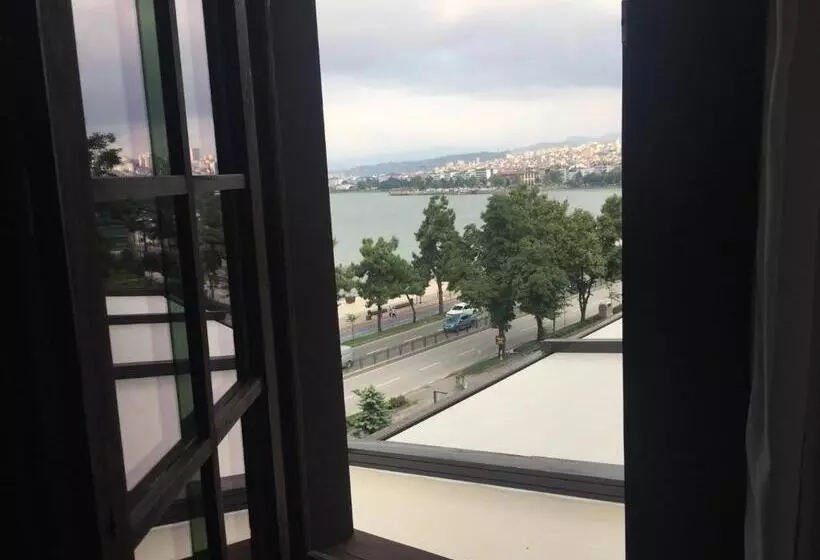 هتل Evimiz