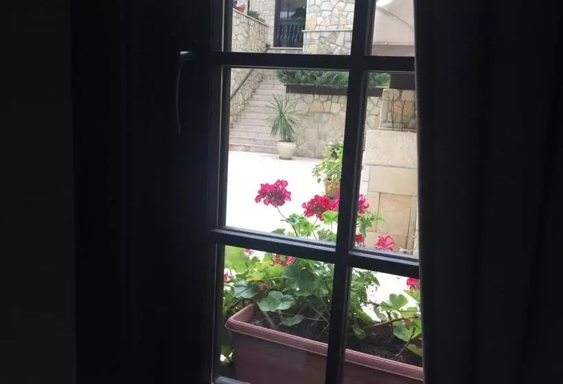 هتل Evimiz