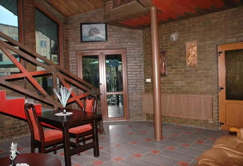 Motelli гостинний двір