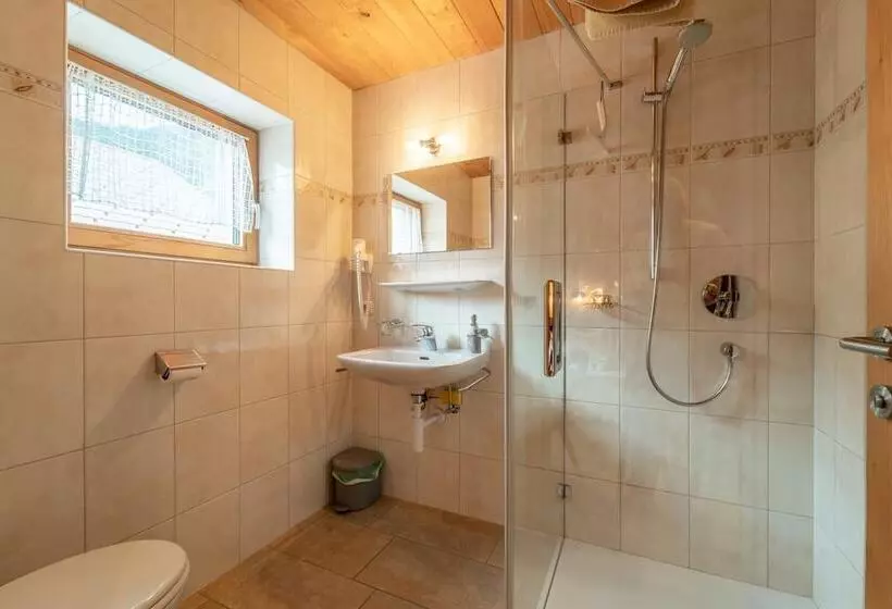 ペンション Forsthaus Schoppernau