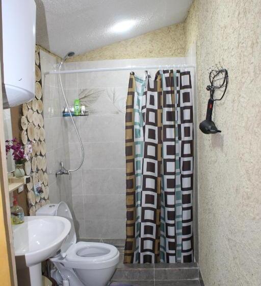 پانسیون Guest House Emily