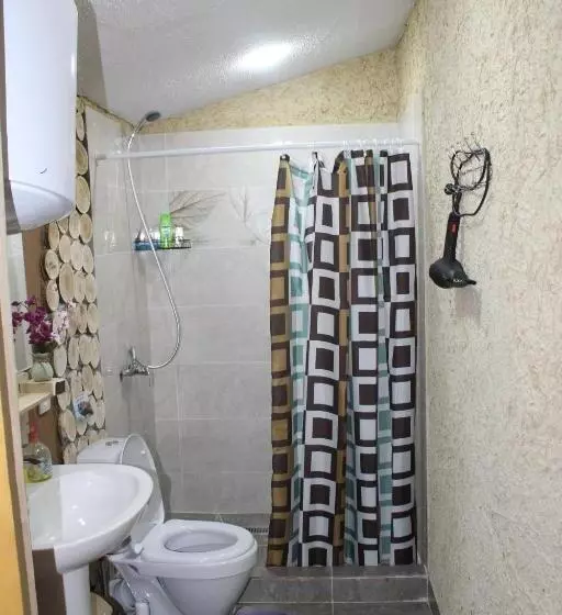 پانسیون Guest House Emily