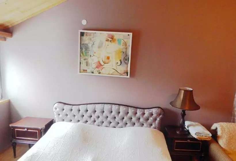 پانسیون When In Tbilisi