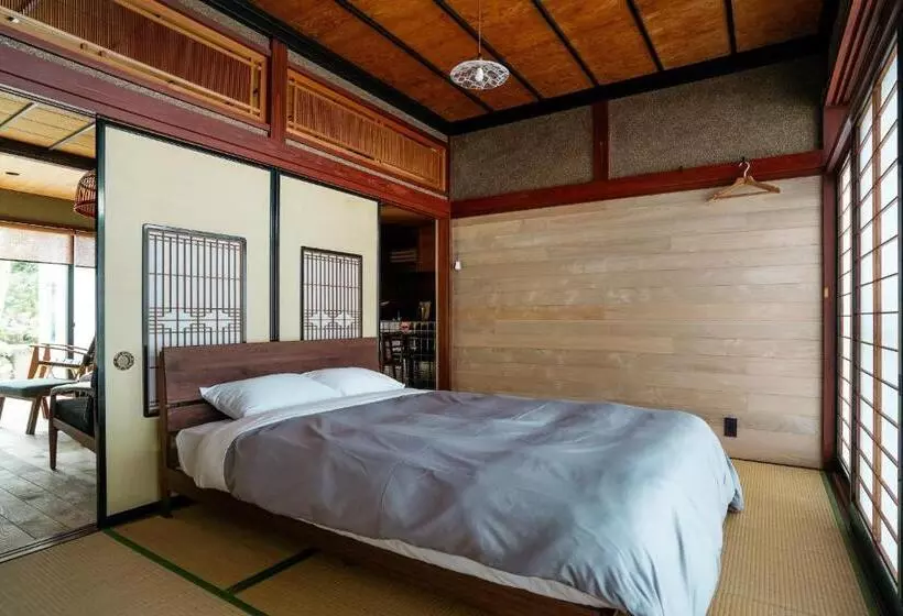 ペンション Bed And Craft
