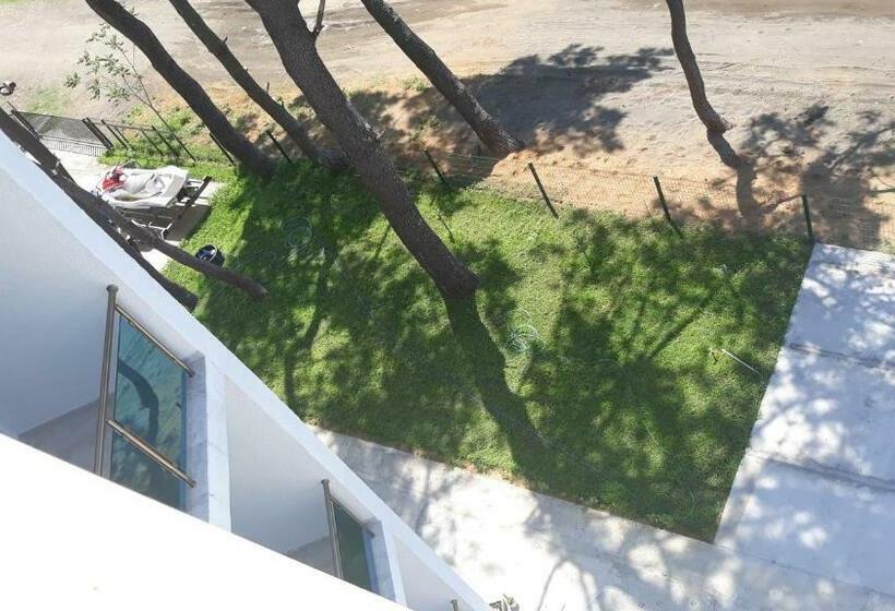 تختخواب و صبحانه Marinus