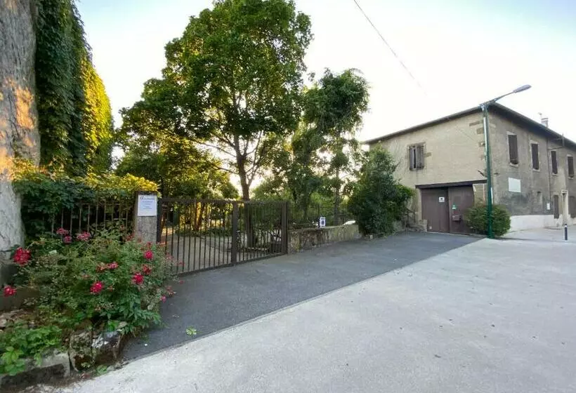 Aamiaismajoitus (B&B) Le Cocon De Curson Chambre D Hôtes