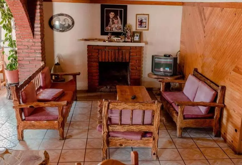 Hotelli Cabañas De Lolita En Barrancas Del Cobre