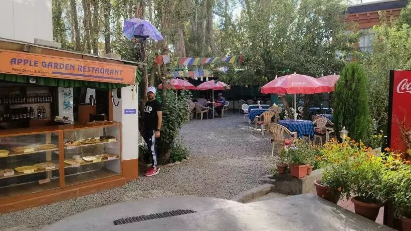 ペンション Mentokling Guest House And Garden Restaurant