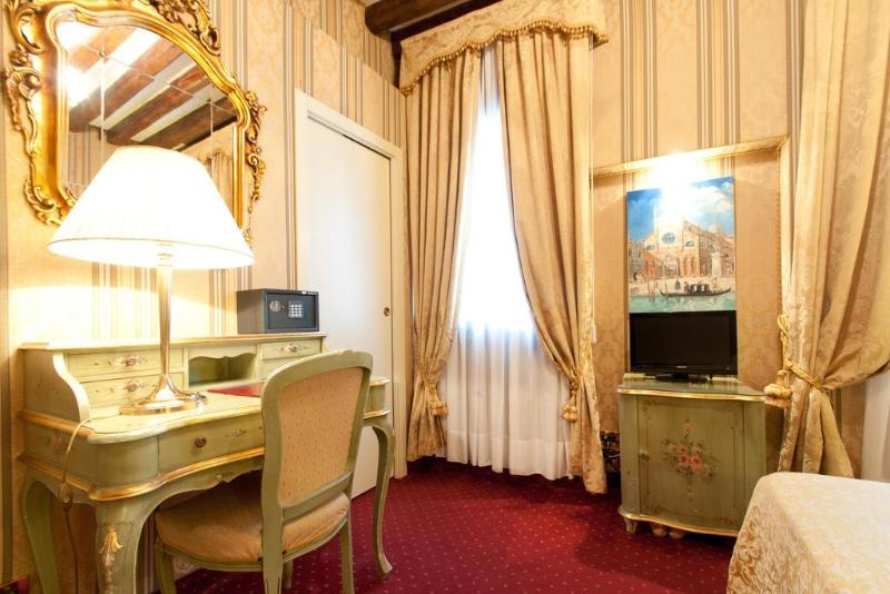 Hotel Al Graspo De Ua