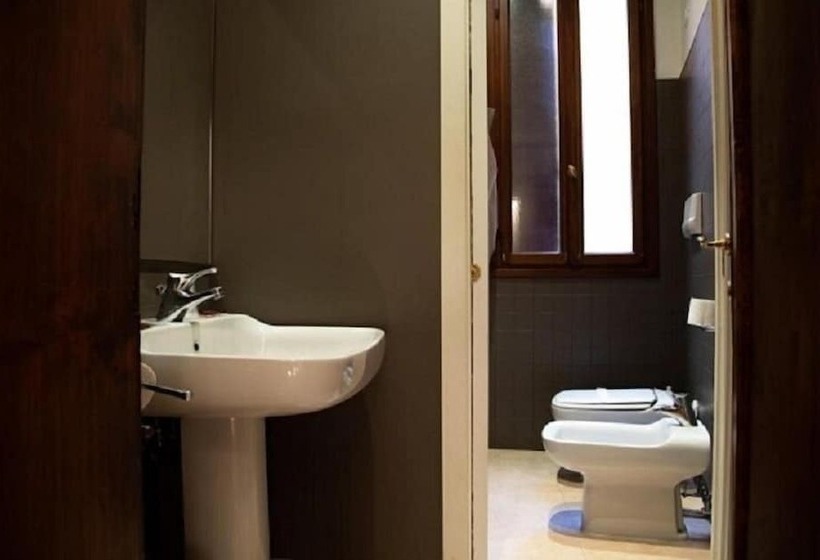 Hotel Al Graspo De Ua